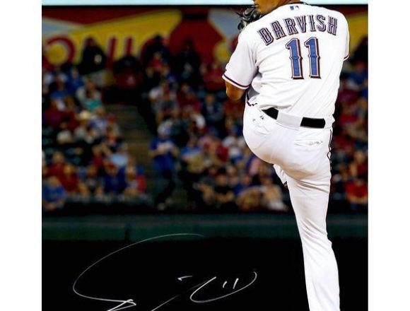 Yu Darvish Texas Rangers Autographed 16" x 20" Pitching in White with Leg Tucked Back Photograph[フレームなし]