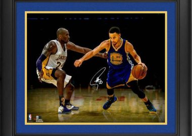 Stephen Curry Golden State Warriors Framed Autographed 16" x 20" vs. Kobe Photograph[フレーム付き]