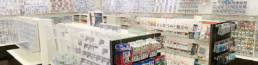 MINT新宿店では、店舗にある主だったカードは通販サイトにも掲載し販売している。 通販専門モール　MINTモール
