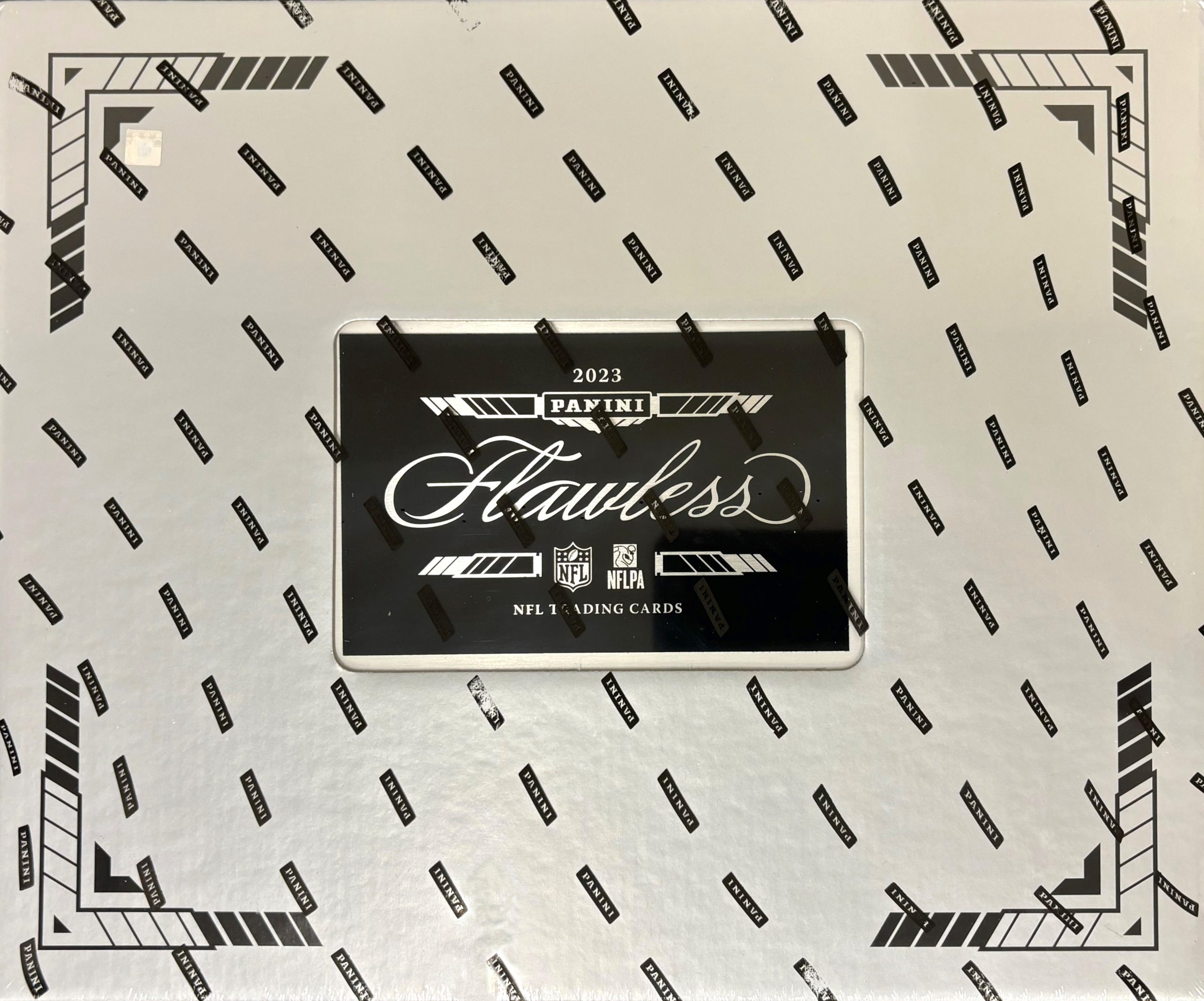 🏈 NFL 2023 PANINI FLAWLESS FOOTBALL HOBBY【製品情報